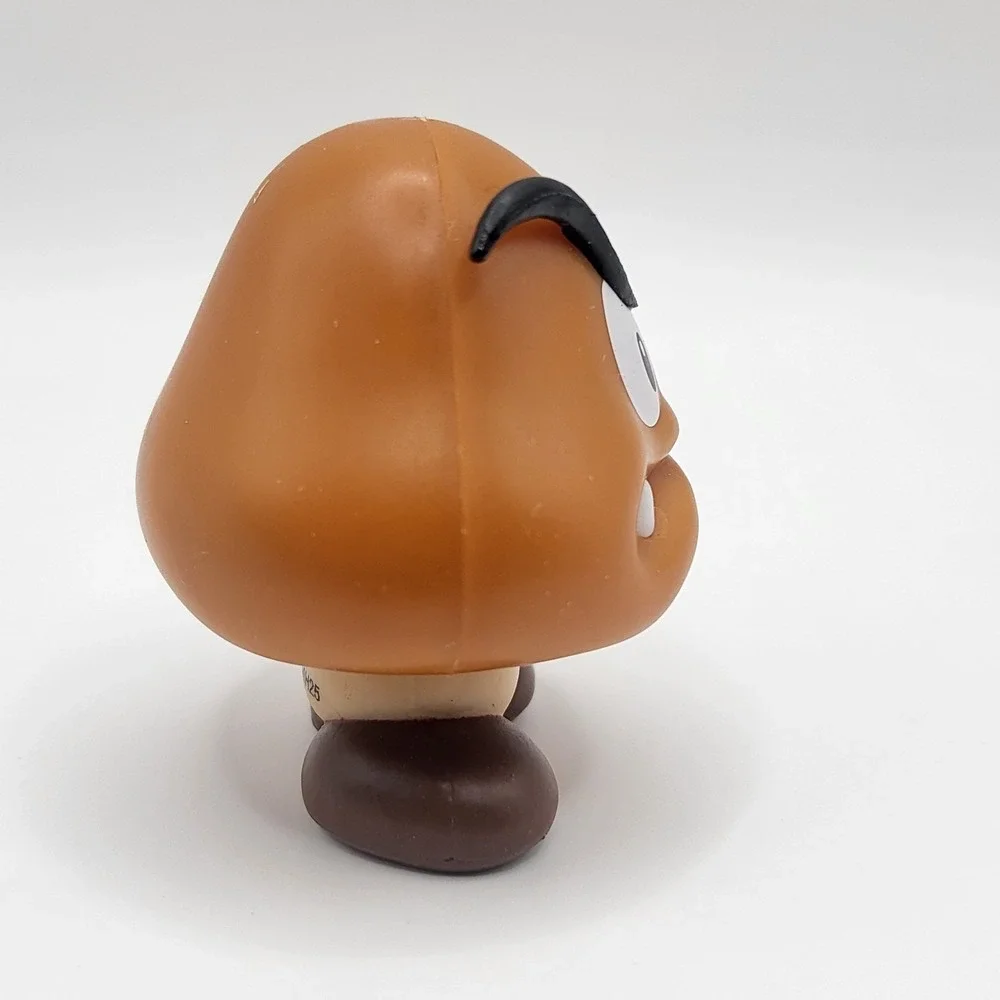 Super Mario Goomba Figure 1.5